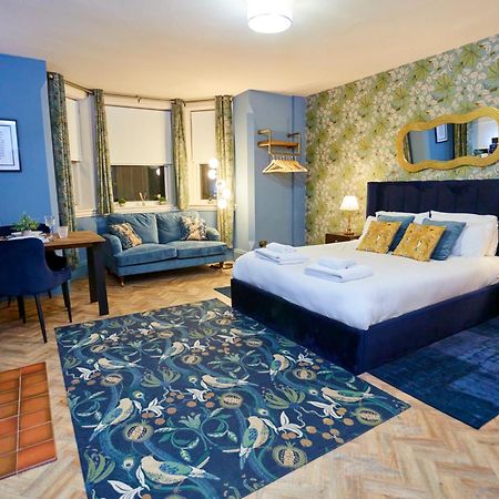 The Darwin Malvern Suite Great Malvern Extérieur photo