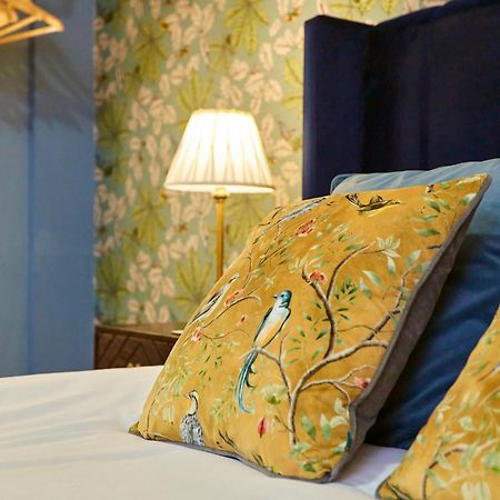 The Darwin Malvern Suite Great Malvern Extérieur photo