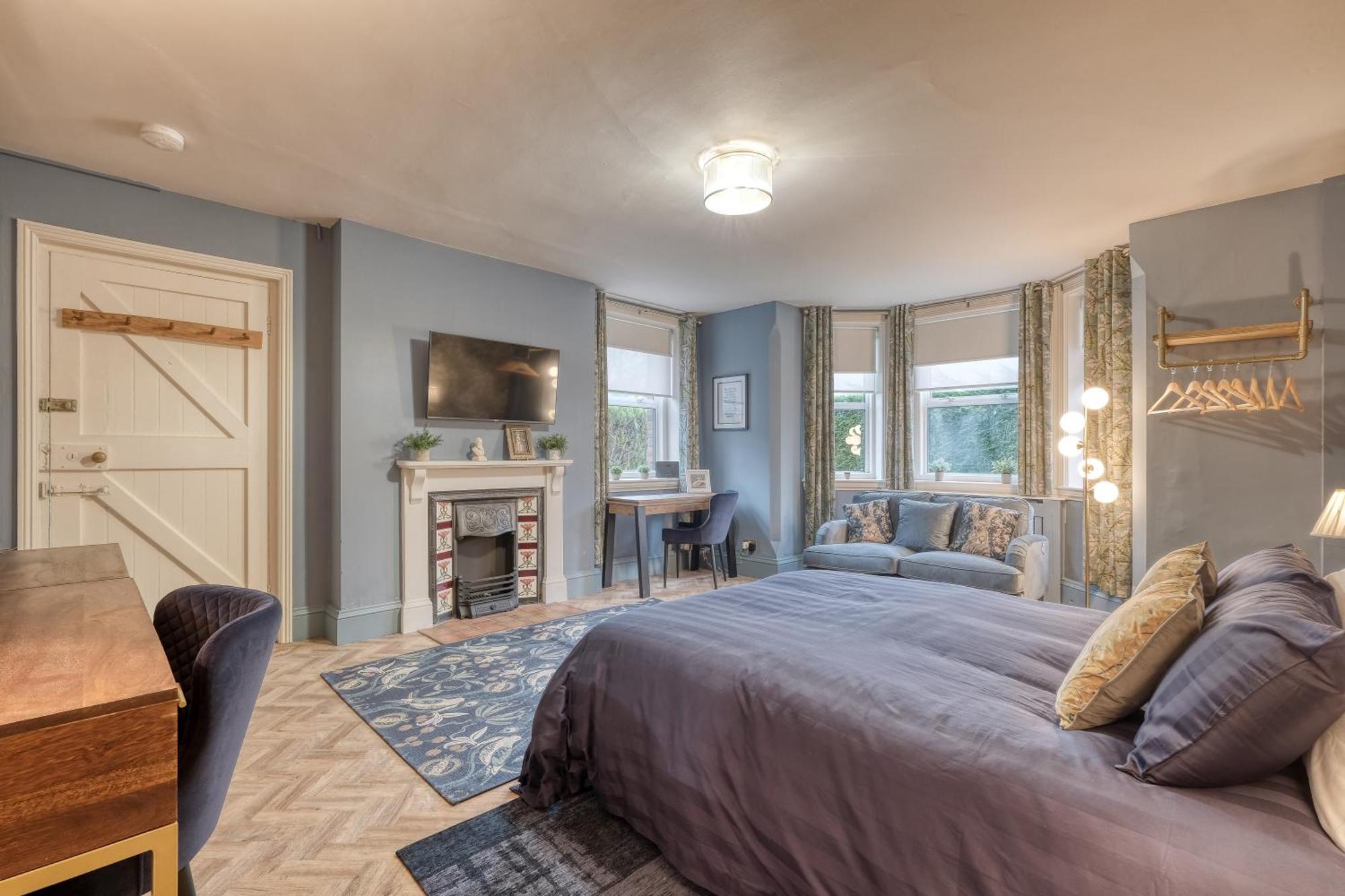 The Darwin Malvern Suite Great Malvern Extérieur photo